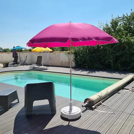 In With Pool & Terrace Loubigne