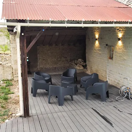 度假居 In With Pool & Terrace *